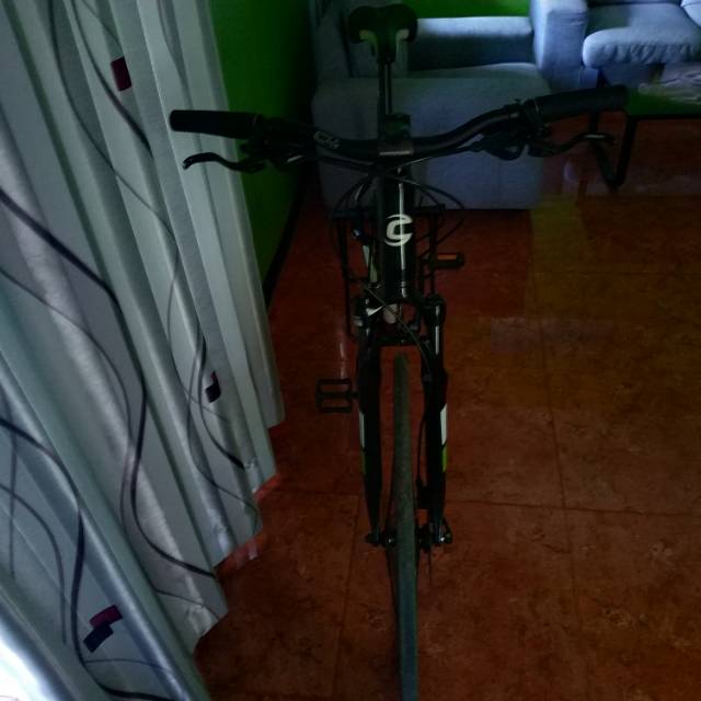 Sepeda cannondale cx3