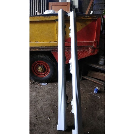 sideskirt trisplang mobilio rs dan bodykit tipe e kompliit original
