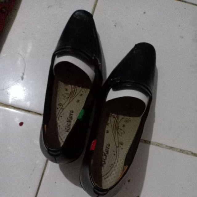 Sepatu Pantofel Wanita / Sepatu Kerja Kickers Kulit Asli