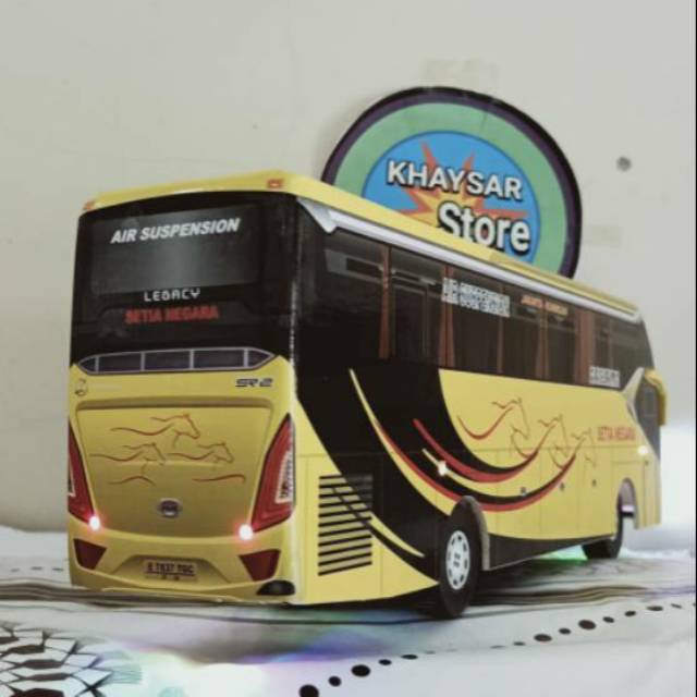 Miniatur bus bis setia negara plus lampu