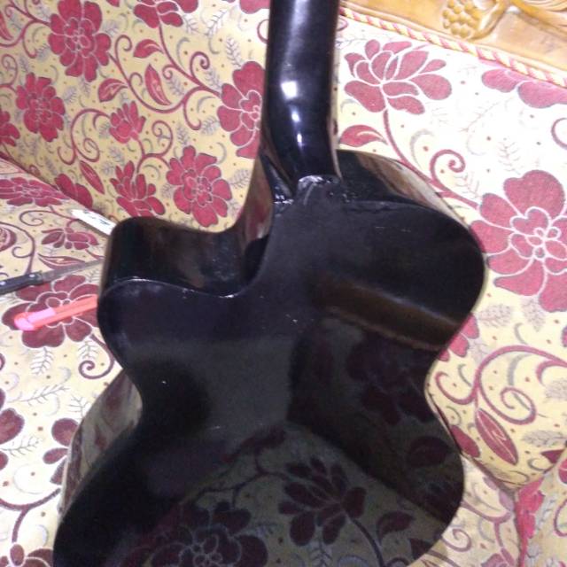 Gitar listrik akustik merk yamaha ada kabelnya lagi