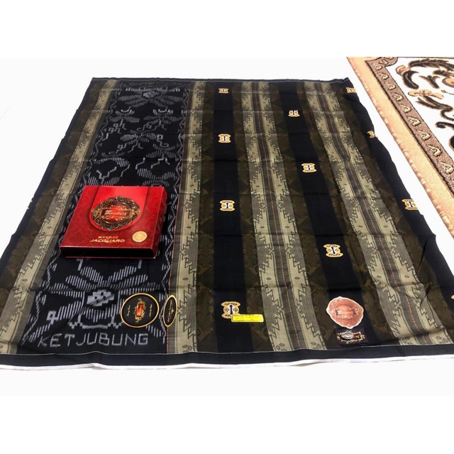 Sarung Ketjubung SKJ Mesres Gold Quality