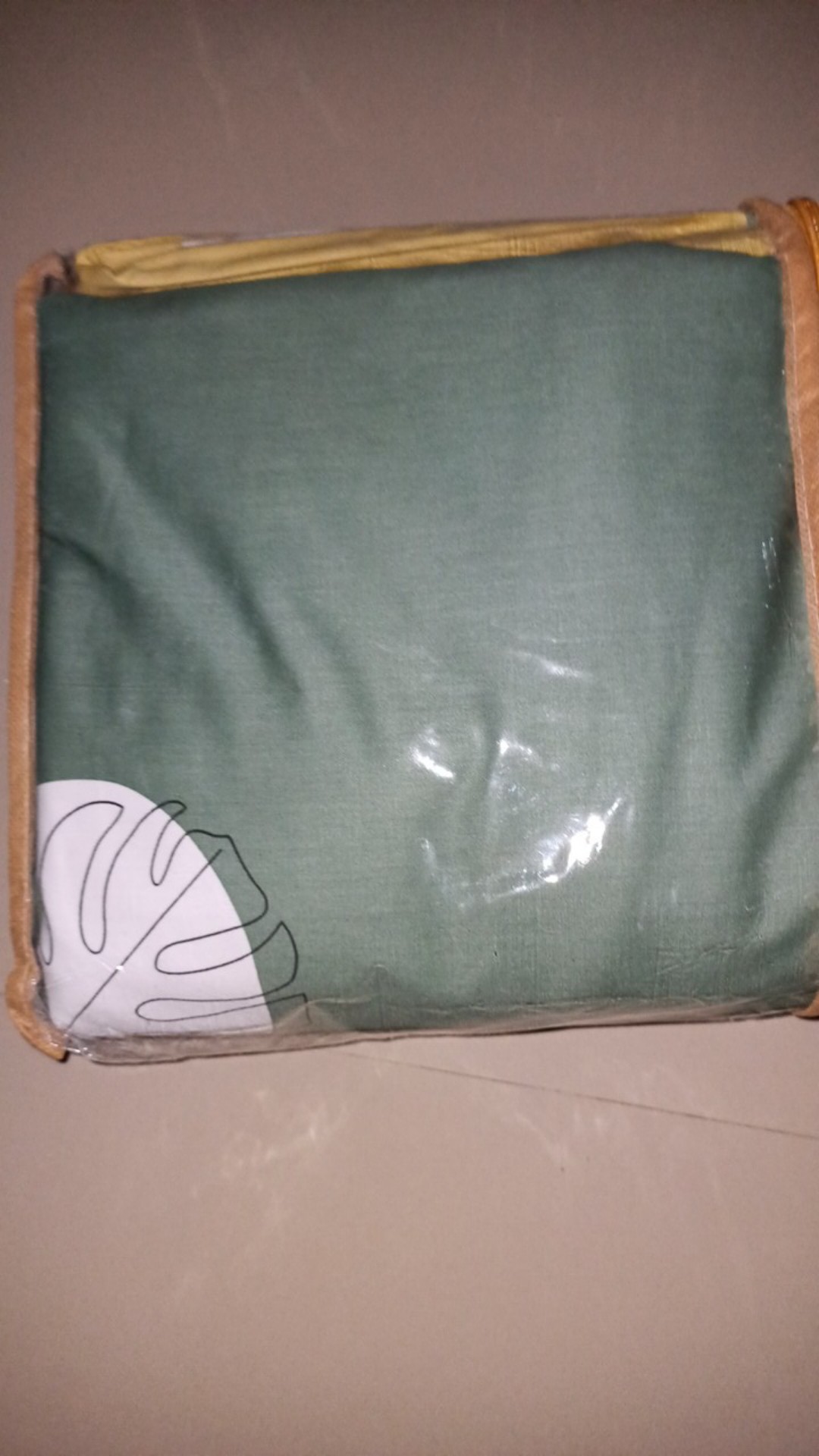 Sprei Katun Jepang Import Tropical Kombinasi S 119 - Kuning Hijau - Monstera