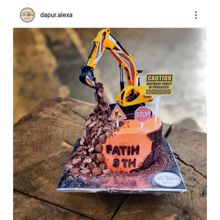 

cake excavator / custom cake / kue ulang tahun / birthday cake