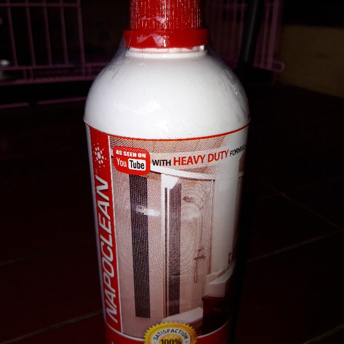 Napoclean Pembersih Kerak Keramik (merah) Isi 500 Ml