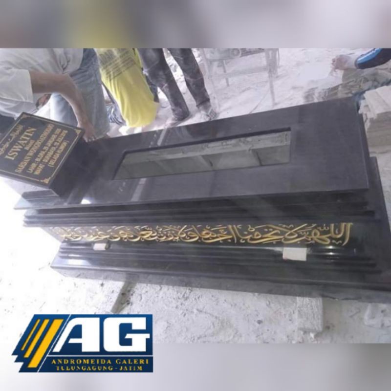 kijingan granit hitam pondasi kaligrafi + ongkir area jawa