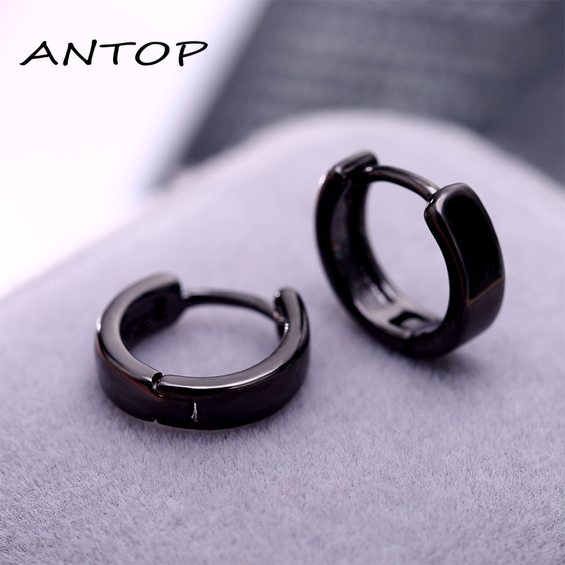 1 Pasang Anting Stud Bahan Stainless Steel Warna Hitam Gaya Korea Hip-Hop Gothic Punk Untuk Pria Dan Wanita