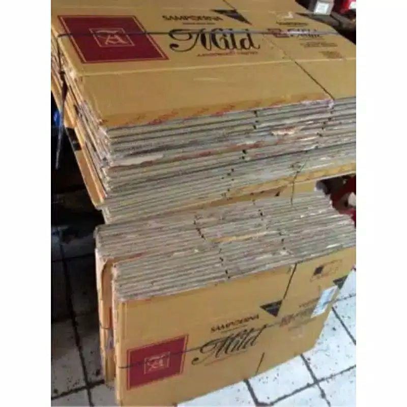 

Kardus Karton Box / Kardus packing kondisi 95% Bermerek 230Tmk