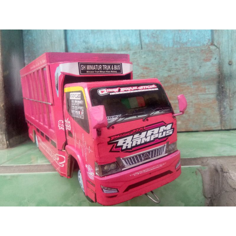 miniatur truk ayam kampus panjang 30cm