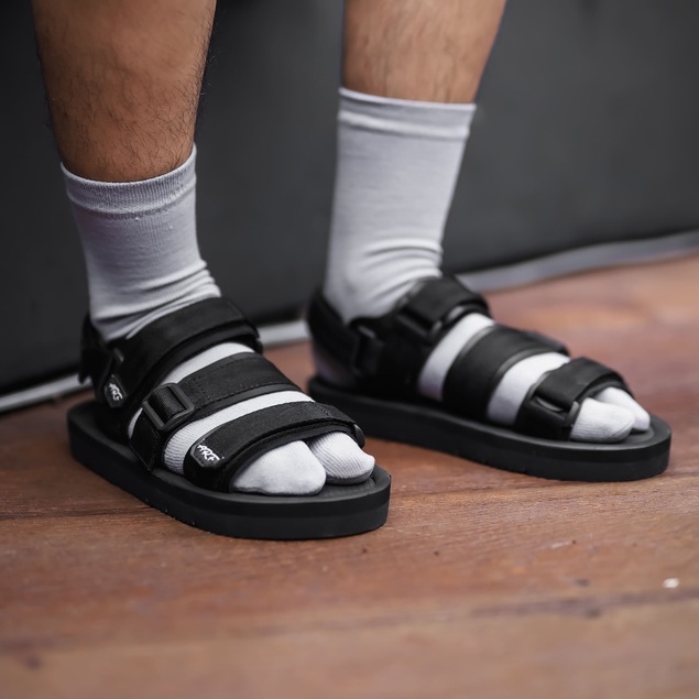 Delta Black | Sendal Gunung Original Black Santai Kasual Pria/Cowok - Sandal Footwear | FORIND ARF