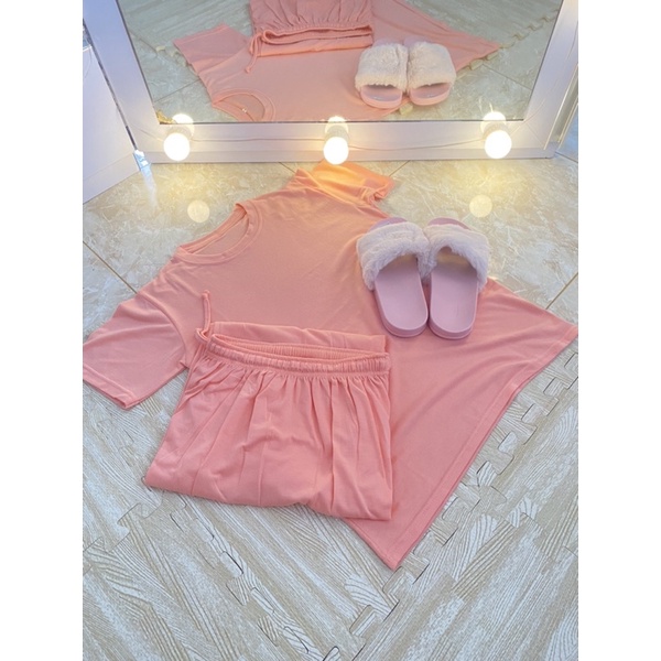 one set γυναίκα ( celana kulot )