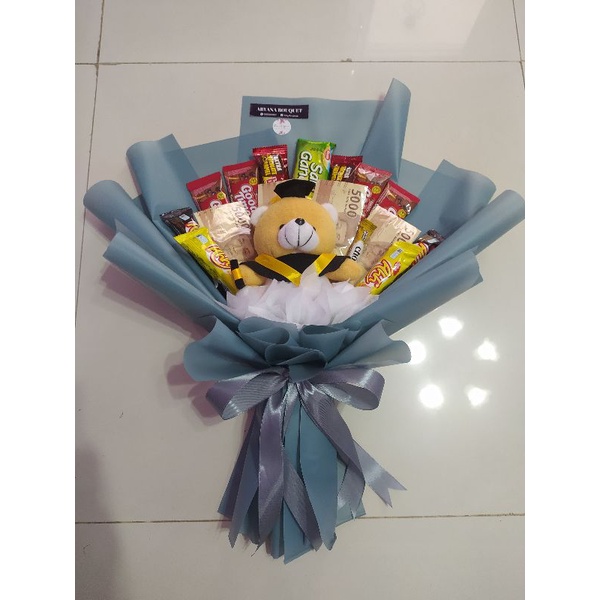 bouquet boneka wisuda bucket snack buket uang bouquet monay kado hadiah wisuda