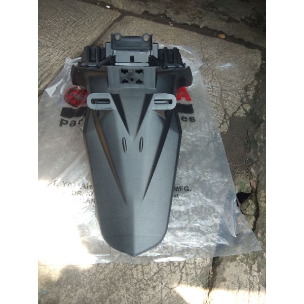 Spakbor Slebor Belakang Nmax Tabung 2018-2021 Old Original Yamaha
