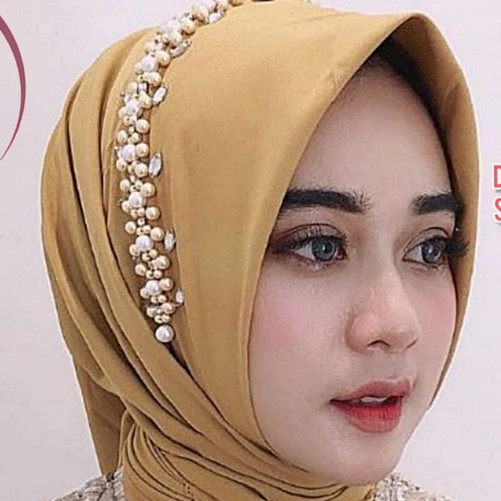 Hijab Segiempat Bella Lasercut Payet/Jilbab Bella Lasercut Payet-KHAKI