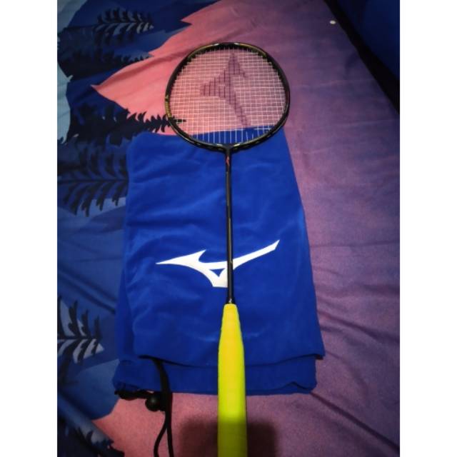 Racket mizuno fortius 10 power spesial edition. Muhammad ahsan