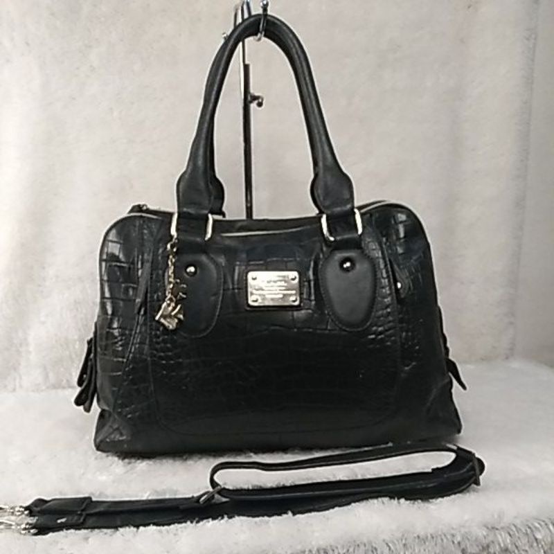 Tas wanita / Handbag/ Tas kerja/ Tas kantor Tas pesta/Prelove Ball/Second Branded"CAPACCI"