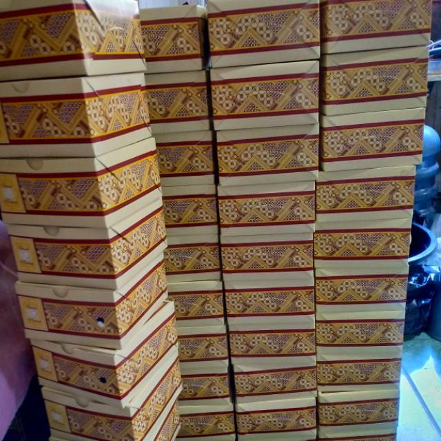 

Paket kue box