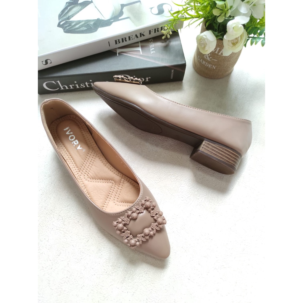 IVORY Sepatu Wanita Heels 2cm Formal 221-9