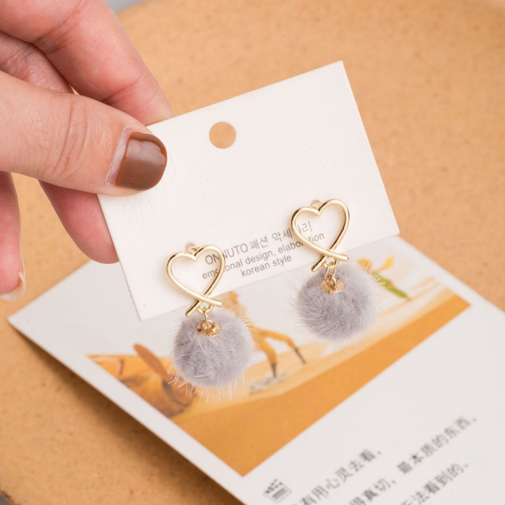 [littlecrab] Anting Wanita Love Pom Bola Bulu Lucu Anting Bentuk Hati Emas Lucu Simple Elegan Love Woman Earrings Anting Berkualitas Korean Style