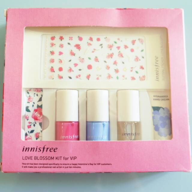 Innisfree Love Blossom Kit for VIP nailpolish
