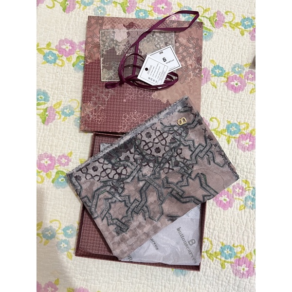 Buttonscarves Haramain Berry