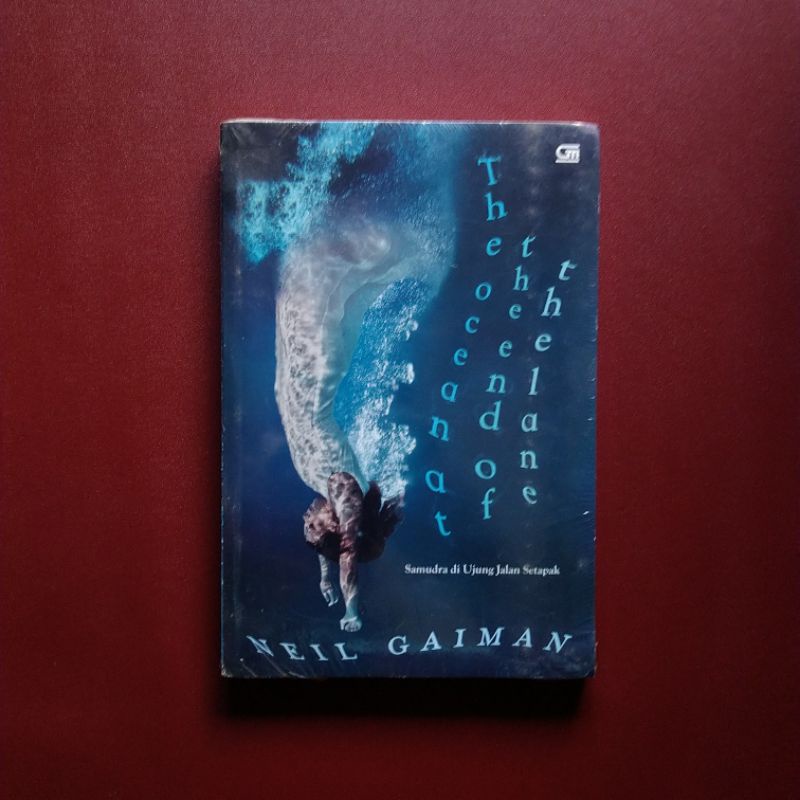 Samudra di Ujung Jalan Setapak (The Ocean at the End of the Lane) - Neil Gaiman (segel stok lama)