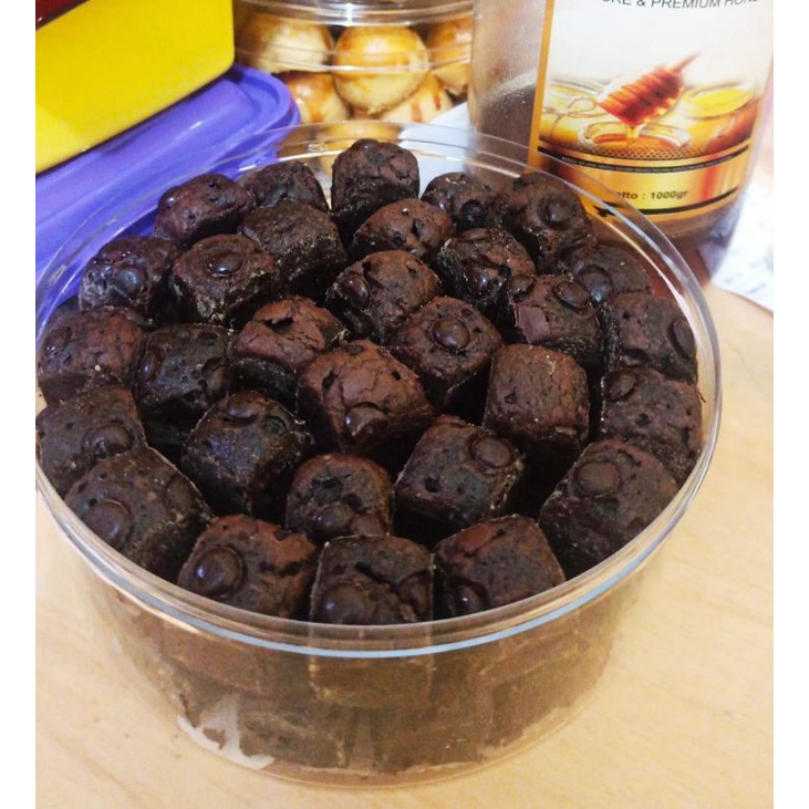 

Brownies Dark Chocolate Cube / Brownies Toples / Brownies Jar