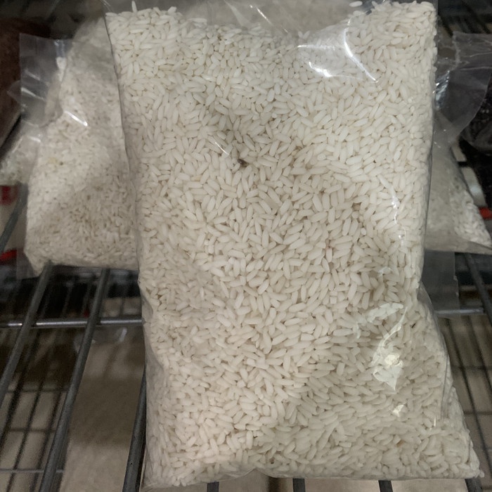 

KETAN-BERAS- BERAS KETAN PUTIH 1L (800GR) -BERAS-KETAN.