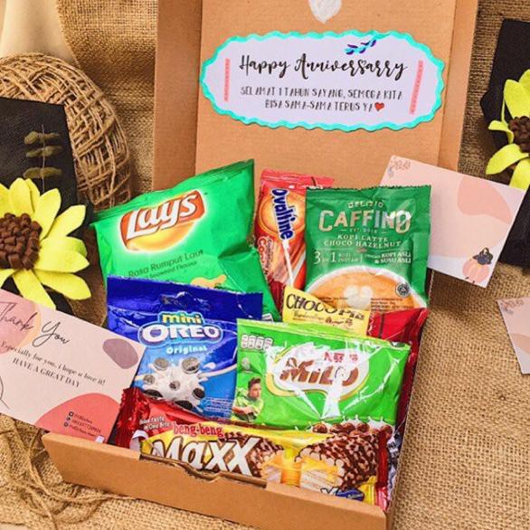 

Laris 0l6 SNACKBOX / SNACK BOX / SNACK BOX MURAH/ SNACK BOX PAKET HEMAT / HADIAH ULANG TAHUN / HAMPE