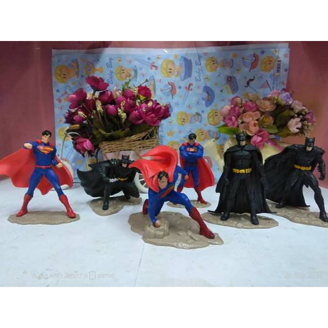 Batman VS Superman Statue Pose Set