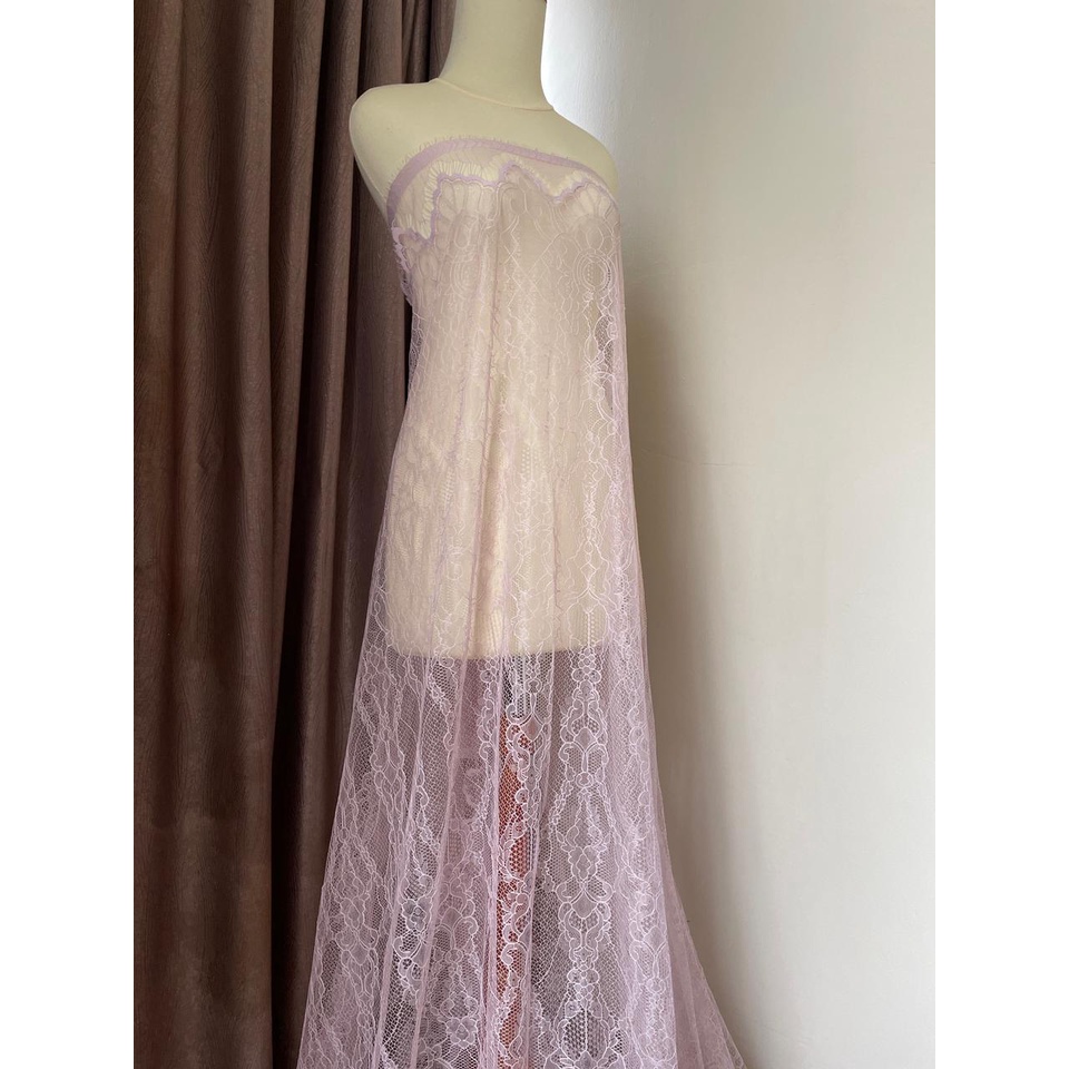 Bahan Kebaya Brokat Lace Chantily Panel Semi Prancis Warna Ungu Soft Lilac Muda