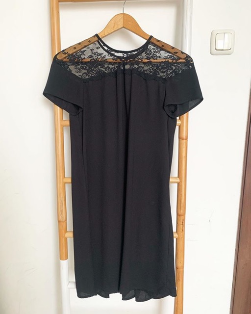 Preloved dress ZARA brokat hitam