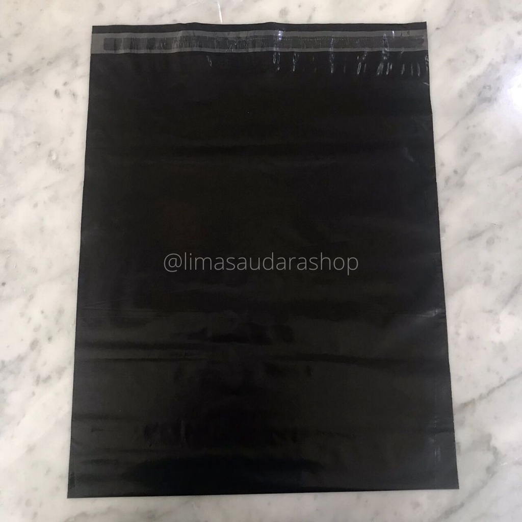 POLYMAILER PLASTIK  30x40 PE HITAM, ISI 25  50  100 Lembar