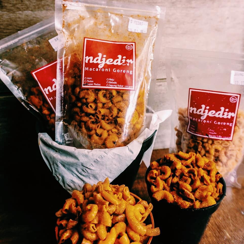 

Makaroni/Maccaroni/Macaroni Ndjedir/Njedir