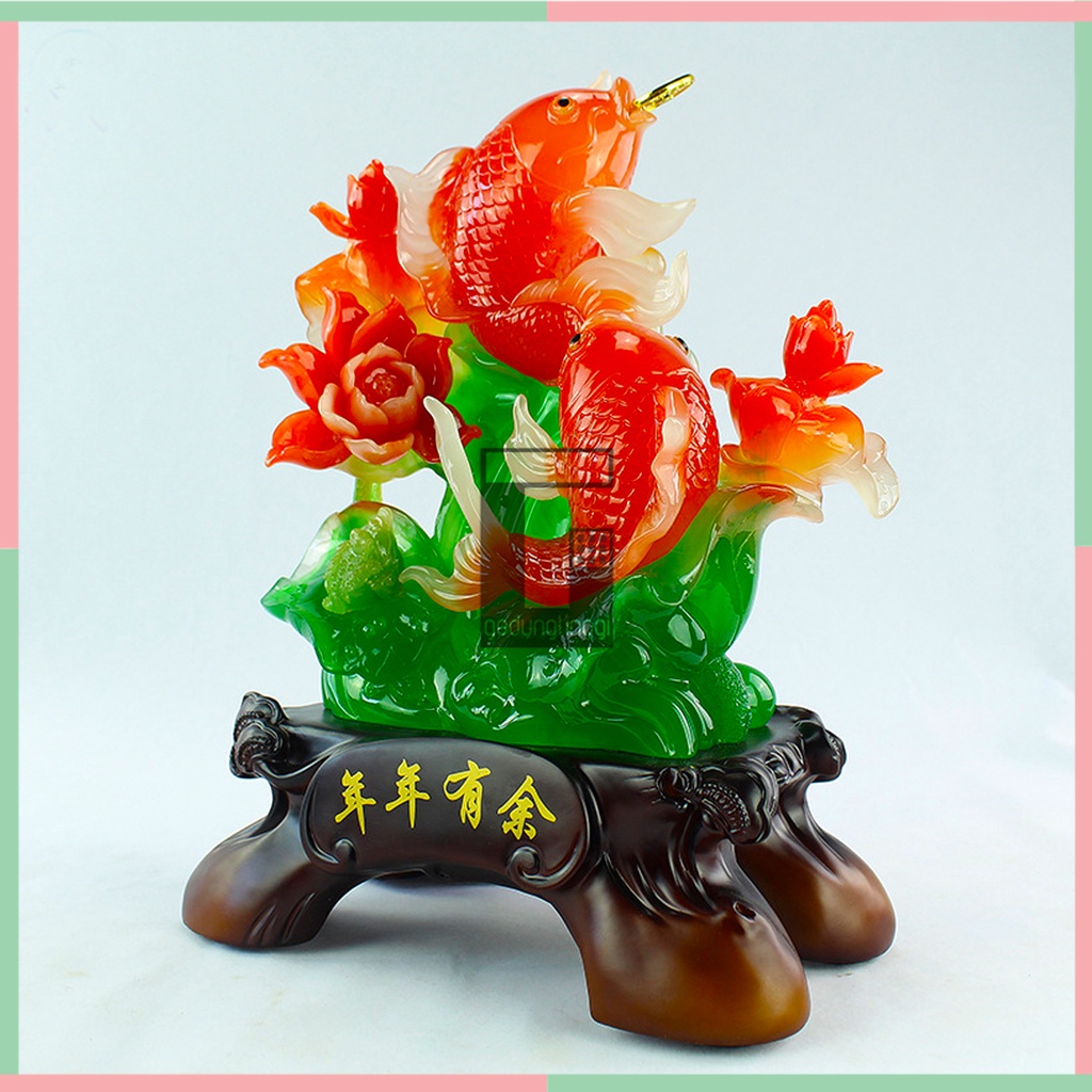 Patung Pajangan Hiasan Hadiah Dekorasi Kado Imlek Fengshui Ikan Koi Mas Gigit Uang Coin Koin Emas Koki Bunga Teratai Lotus Giok Rumah Rejeki Hoki Keberuntungan Rumah Kantor Toko Cafe Orang Import Cina Ukuran Size Kecil Small Medium Besar Big XXL XXXL 2XL