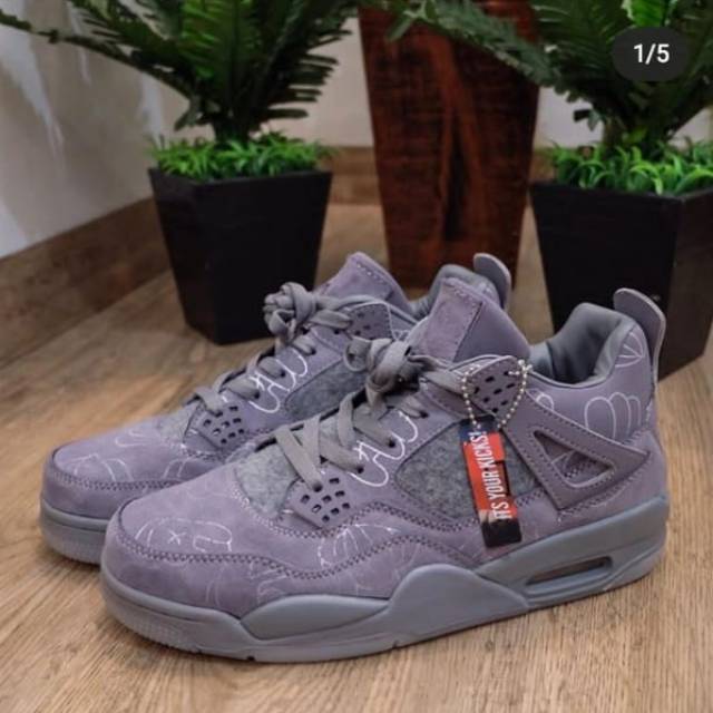 air jordan retro kaws