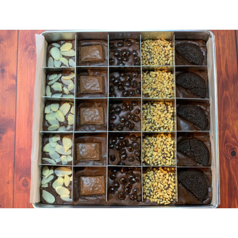 

Brownisfudgy 25slice orisilver