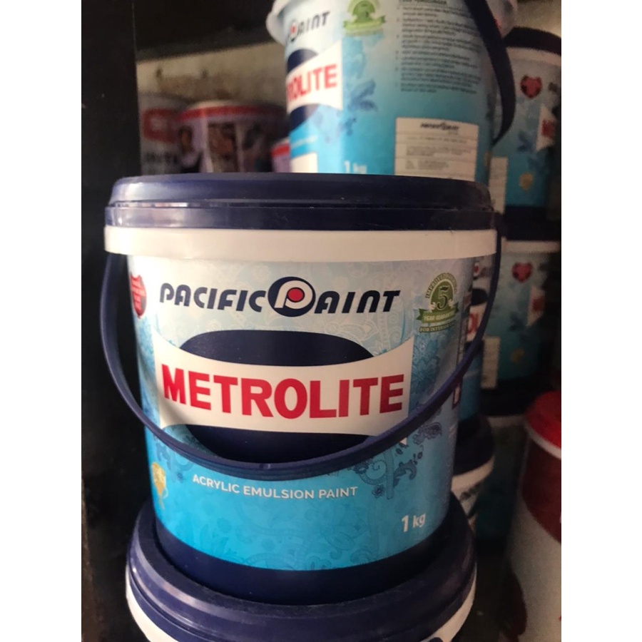 cat tembok metrolite warna putih kebiruan ukuran kecil 1 kg