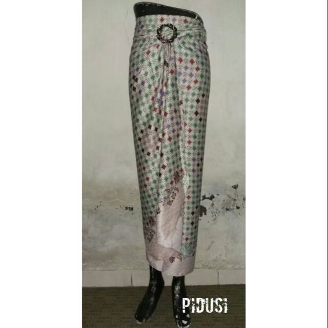 Rok lilit lota