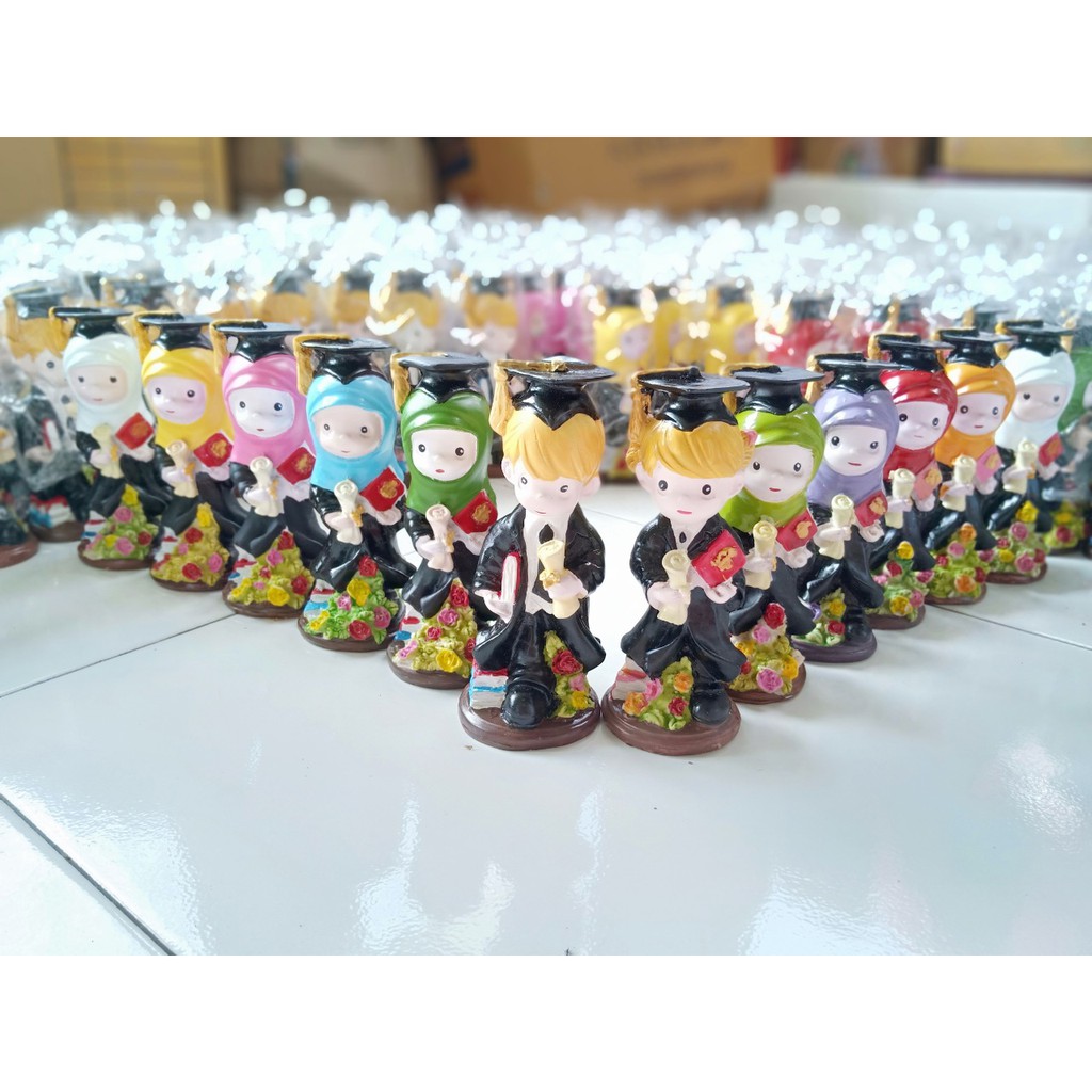 Patung wisuda harga satuan Piala Patung Wisuda Murah Patung Gypsum Wisuda Resin
