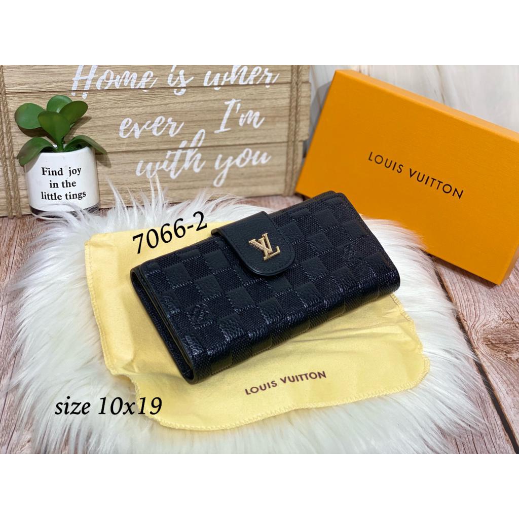 Dompet Panjang Lipat Lidah  Kode 7066 Bahan Wp Dan Emboss