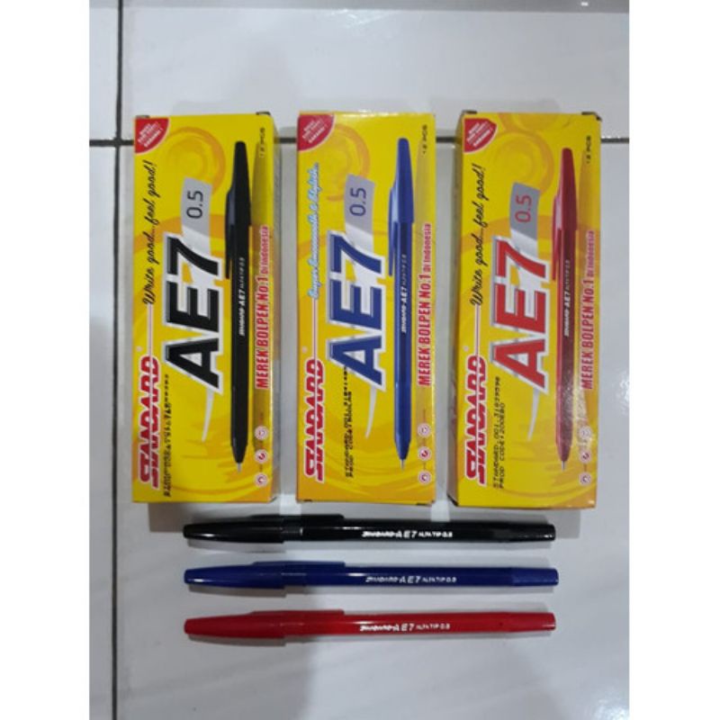

Pena standard AE7 Black Red Blue/isi 12