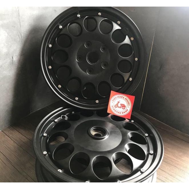 Velg Vrossi Quattro Black Untuk Vespa Matic