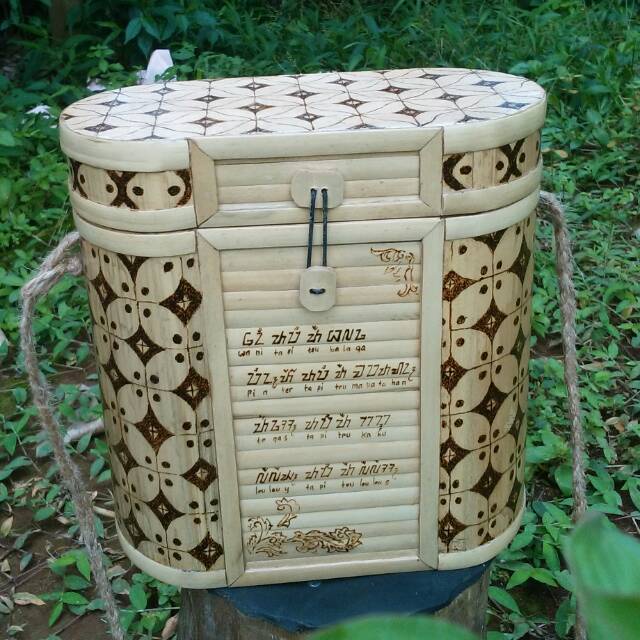 Tas Bambu Unik Nyentrik