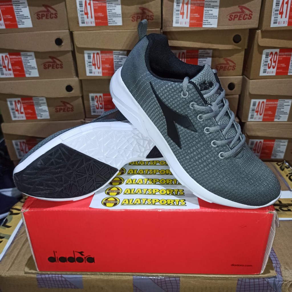 Diadora X RUN LIGHT 5 DIA175608785Sepatu Running Pria Original