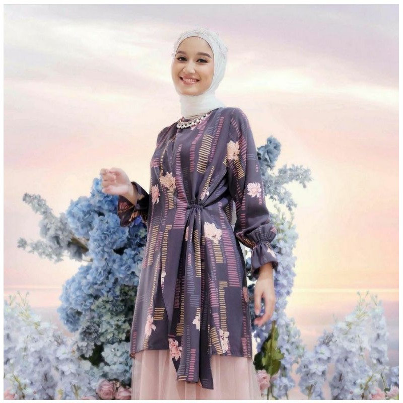 Lotus Blouse Vanilla hijab Royal Brunette L