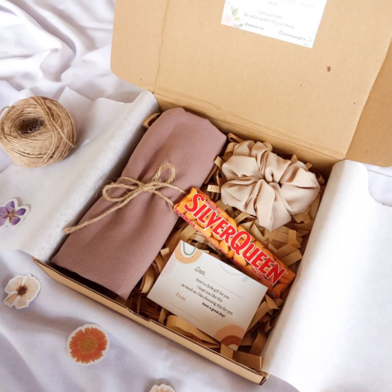 

Gift box/Gift box hijab/Kado ultah/Gift box hijab mix chocolate
