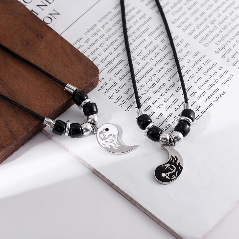 Unisex Hitam Putih Anyaman Gelang Kekasih Gelang Tai Chi Retro Yin Dan Yang Paduan Liontin Kalung