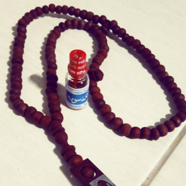 Kalung Tasbih kayu kesehatan dan minyak