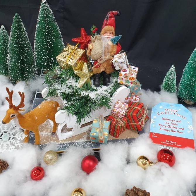 

PAKET DEKORASI HAMPERS NATAL CHRISTMAS PARCEL 7 SX542CX1S
